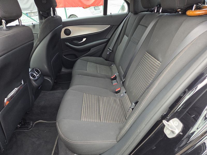 Mercedes-Benz Třídy E E220CDi lze i na splátky VŠEM! - fotka 10 z 11