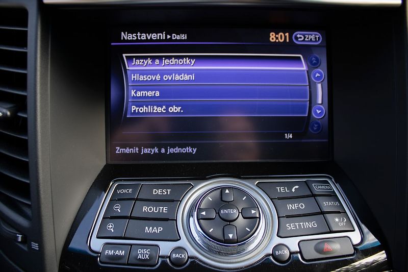 Infiniti QX70 Verze S, servisované, DVB-T - fotka 30 z 53