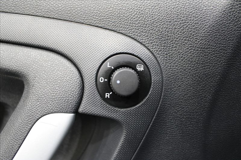 Škoda Fabia 1,9 TDI klima, tempomat - fotka 14 z 28