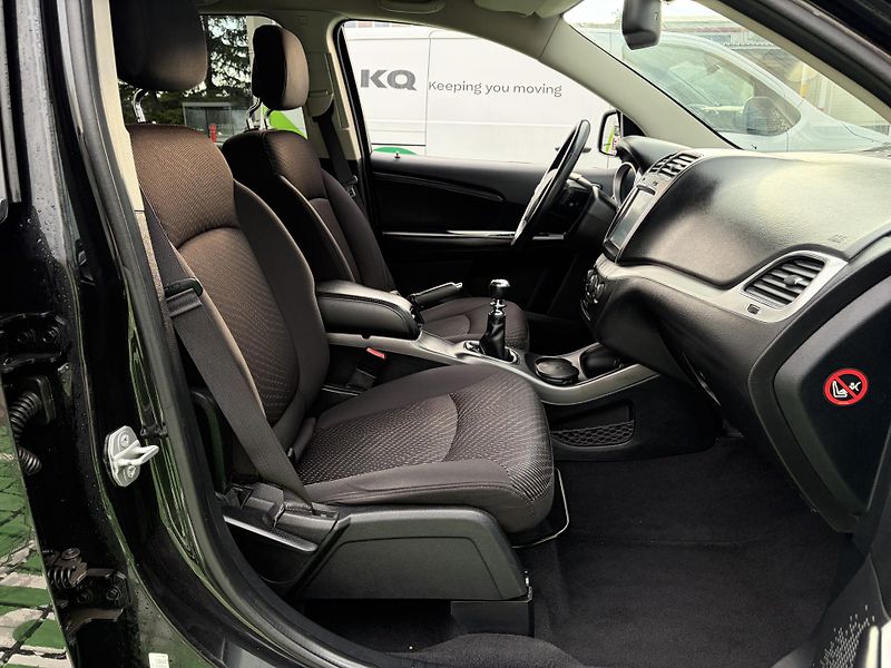 Fiat Freemont (2015) 103kW/MANUÁL/PLNÝ SERVIS/2WD - fotka 14 z 29