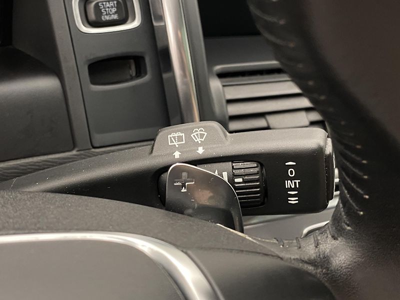 Volvo XC60 D4 AWD SUMMUM AUT  - fotka 22 z 42