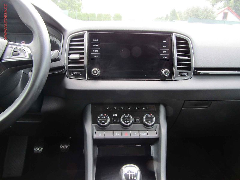 Škoda Karoq (2020) 1.5 TSi, 2.maj, LED, navi - fotka 11 z 18
