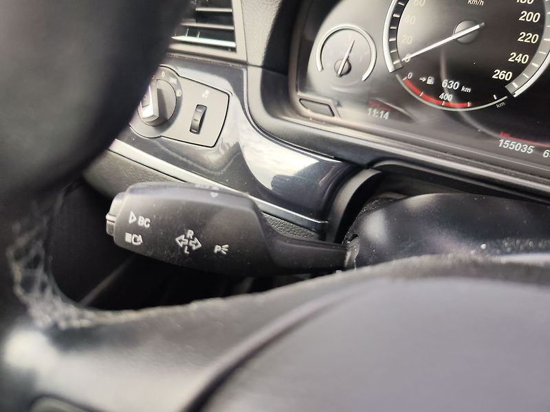 BMW Řada 5 520d/140kW xDrive 8AT - fotka 27 z 32