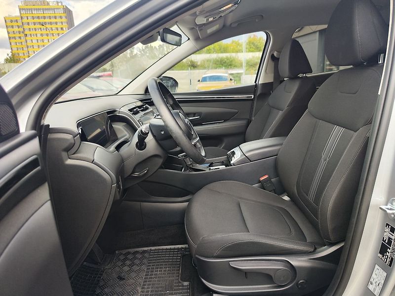 Hyundai Tucson 1.6 T-GDI/110kW Smart DCT - fotka 13 z 30