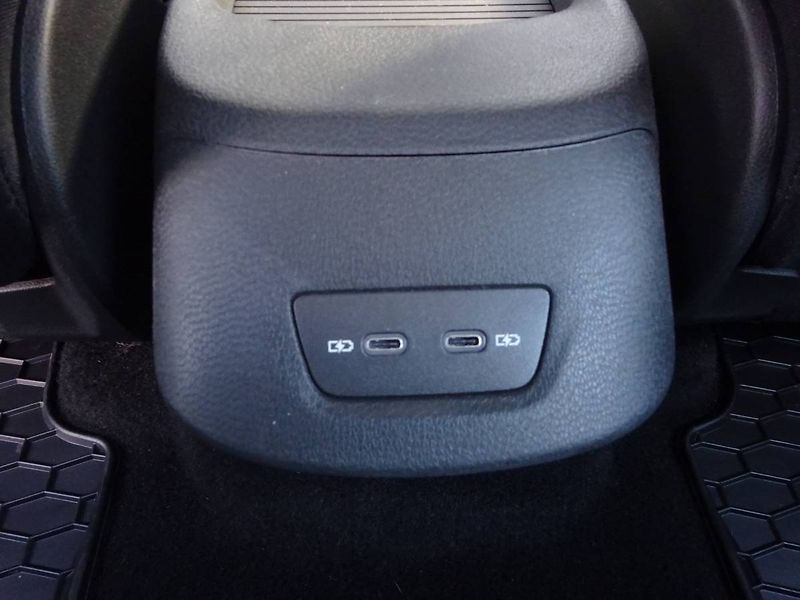 Volkswagen ID.3 (2024) Pro 150kW/62 kWh SOH 95% - fotka 23 z 28