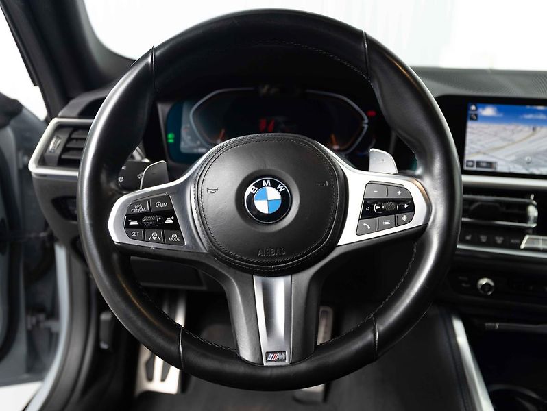 BMW Řada 4 420d xDrive - fotka 13 z 24