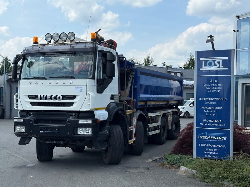 Iveco Trakker AD410 T45 8x8 + HMF 16 - fotka 1 z 19