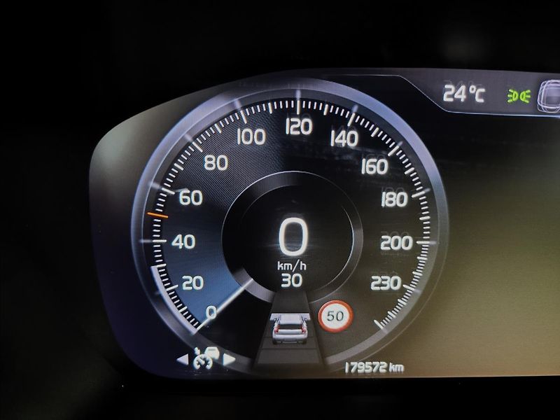 Volvo XC40 T5,PHEV,Inscription,led, - fotka 21 z 40