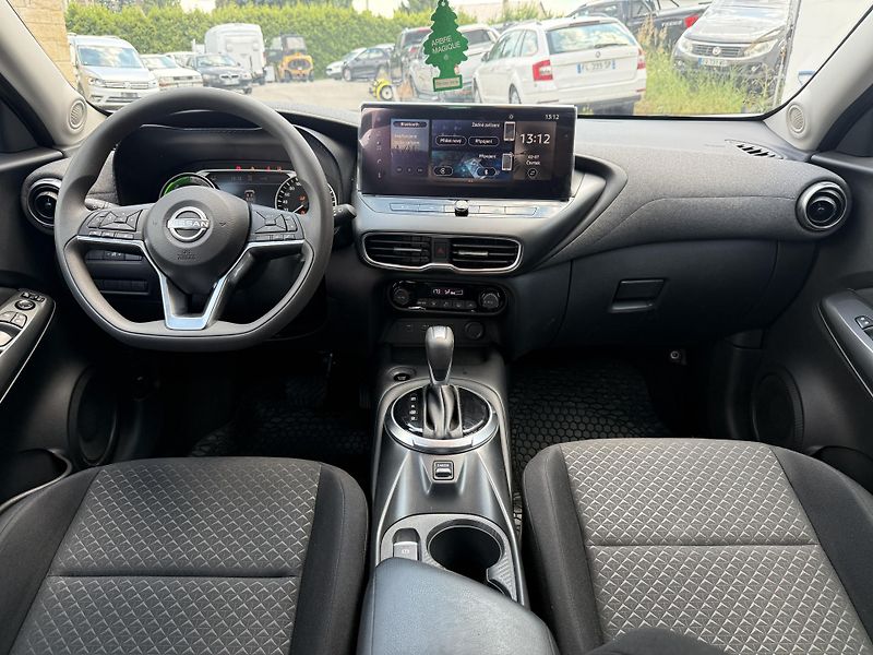 Nissan Juke 1.6l Hybrid 69 kW - fotka 16 z 26