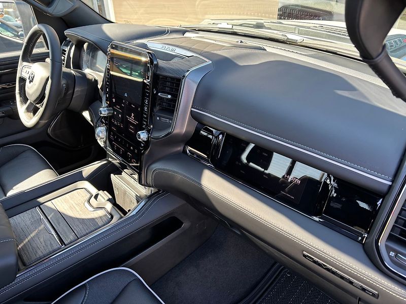 RAM 1500 3.0 I6 548k LIMITED NIGHT RAMB - fotka 62 z 88