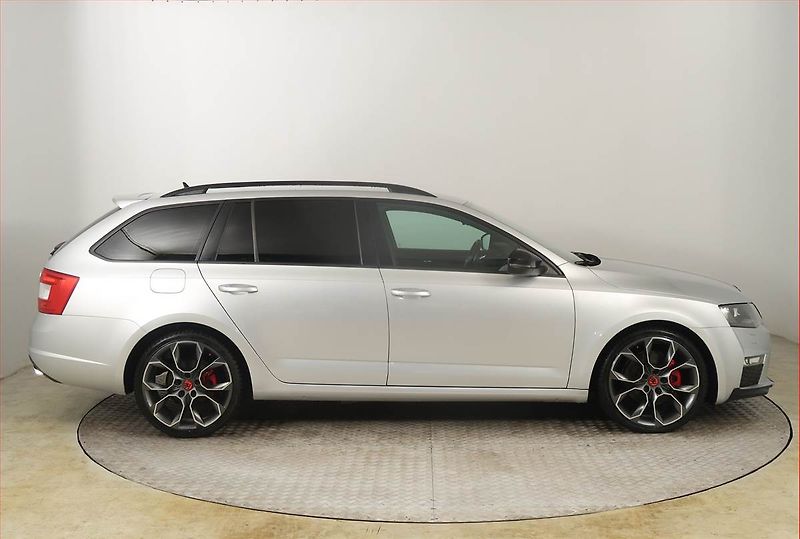 Škoda Octavia (2016) RS 2.0 TDI 4x4 DSG, Automat - fotka 6 z 24