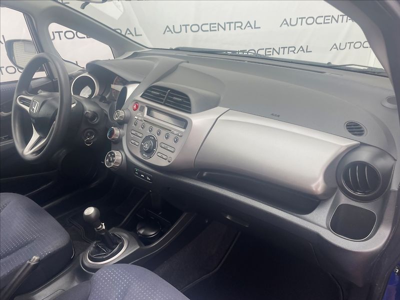 Honda Jazz 1,2 i,V-TEC,STK 6/28 - fotka 16 z 20