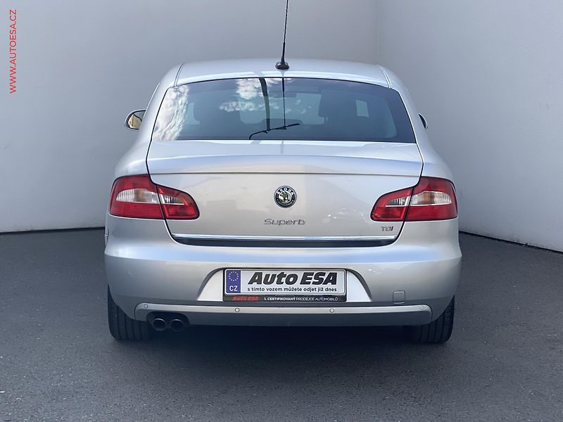 Škoda Superb (2010) 2.0TDi, ČR, Bixenon, AC - fotka 5 z 18
