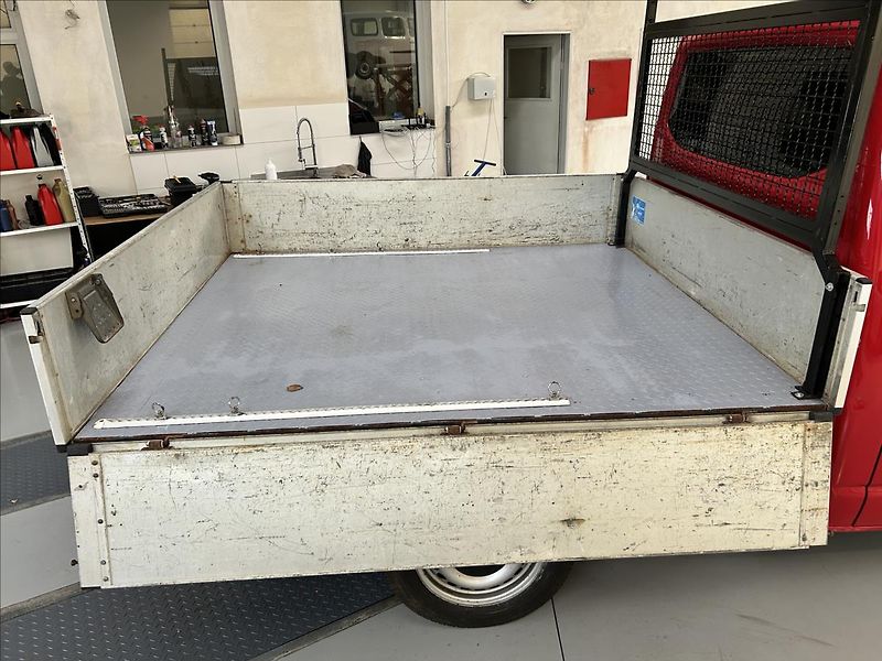 Volkswagen Transporter 2,5   96kW,6.MÍST,VALNÍK,TAŽNÉ - fotka 8 z 18