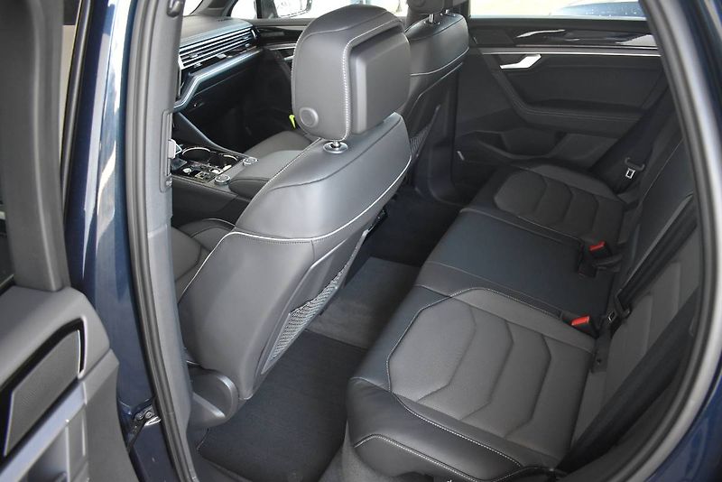 Volkswagen Touareg (2025) R-Line 3.0TDI 210kW,tažné,weba - fotka 15 z 27