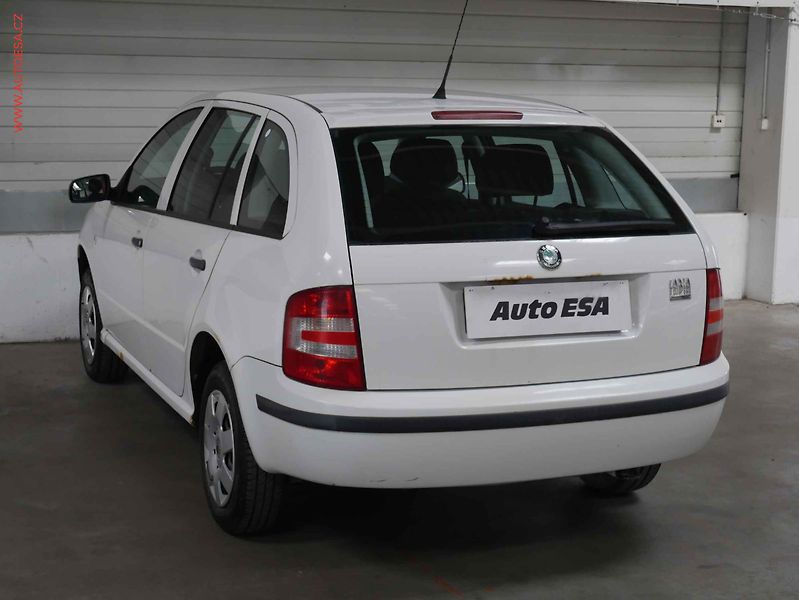 Škoda Fabia (2006) 1.4i, AC, el. výbava - fotka 4 z 14