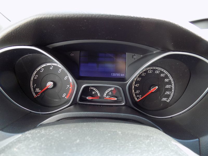 Ford Focus (2013) 2.0i ST/Bi-xenon/kůže/LED/ - fotka 24 z 36