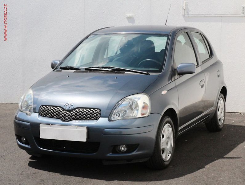 Toyota Yaris (2004) 1.0 VVTi - fotka 3 z 3