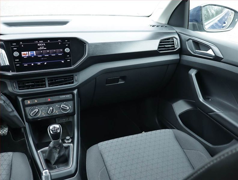 Volkswagen T-Cross (2023) 1.0 TSI, Navi, Park. senzory - fotka 8 z 19