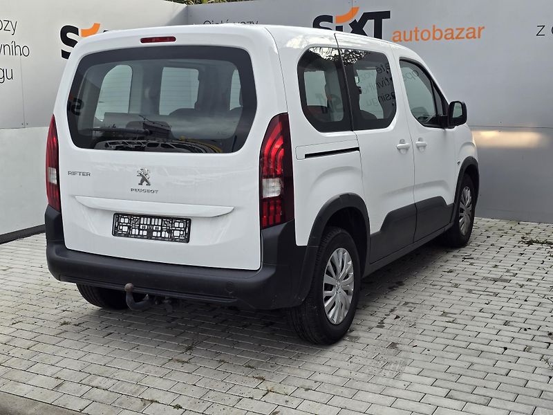 Peugeot Rifter  Active 1,5 BlueHDi (75 kW - fotka 4 z 9