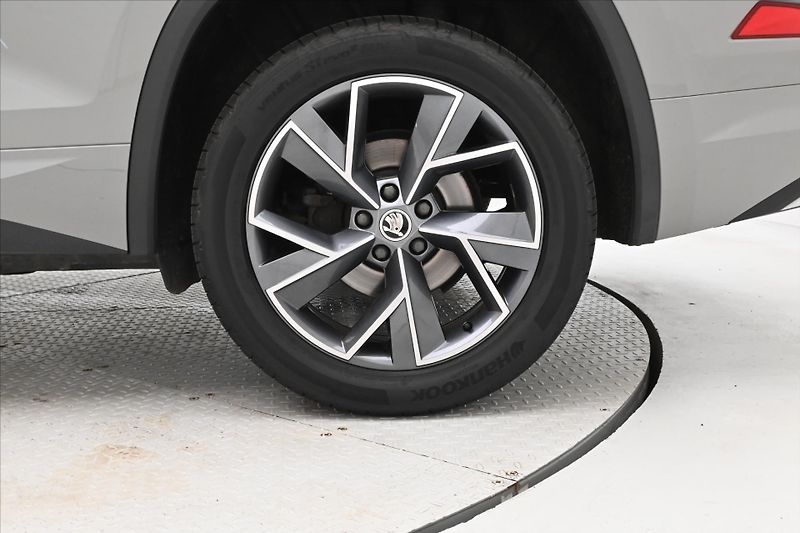 Škoda Kodiaq 2,0 TDI 147kW DSG 4x4 Sport LI - fotka 31 z 31