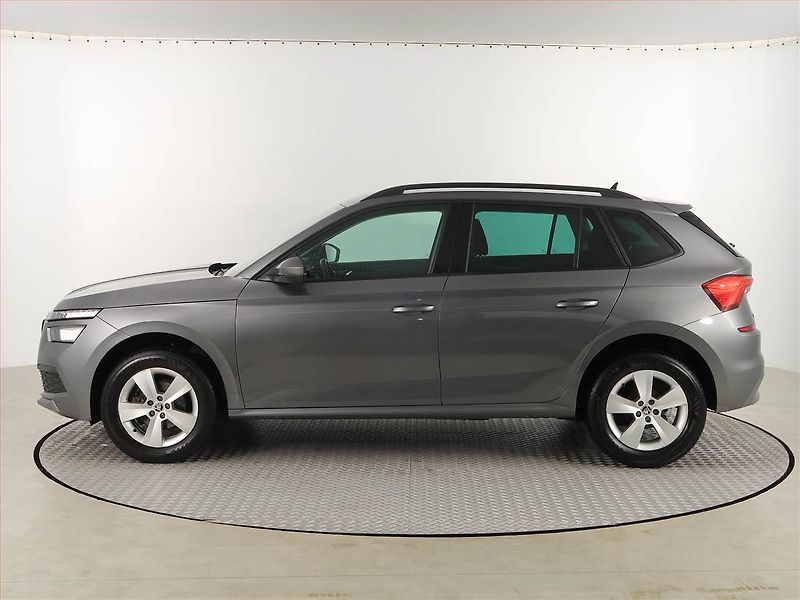 Škoda Kamiq (2023) 1.0 TSI, Tempomat - fotka 3 z 17
