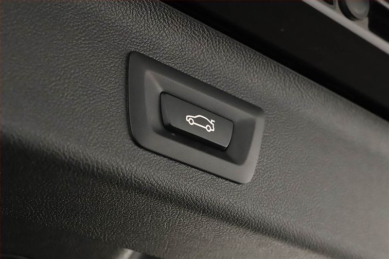 BMW Řada 5 (2021) 540d xDrive - fotka 18 z 18