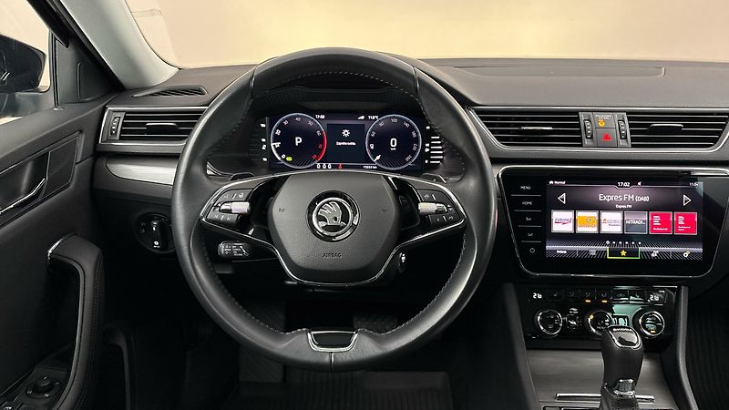 Škoda Superb 2.0 TSI DSG Style Combi - fotka 9 z 30