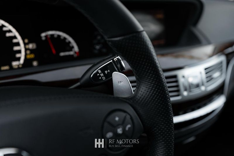 Mercedes-Benz Třídy S (2013) AMG S 63 5.5 V8 Biturbo - fotka 41 z 56