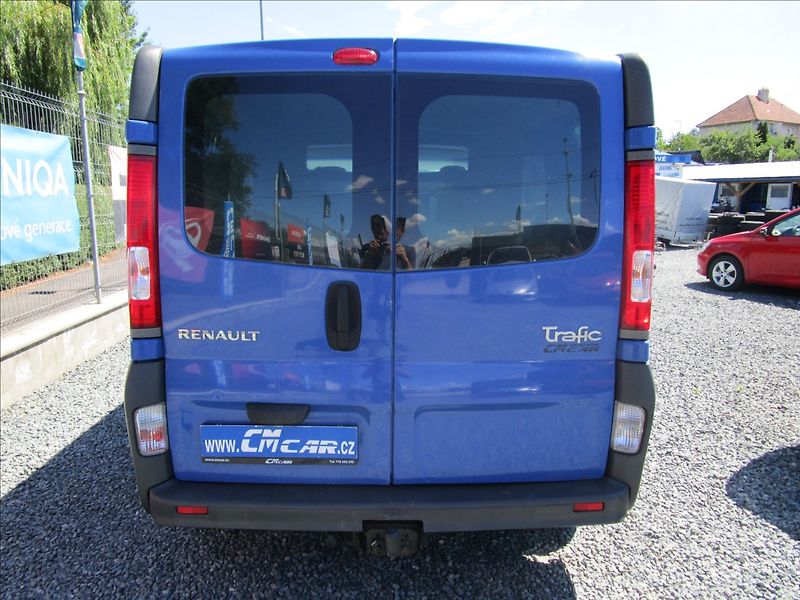 Renault Trafic 2.0dCi 115 L2H1, 6 míst - fotka 5 z 45