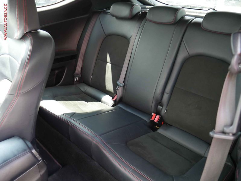 Kia Ceed (2014) 1.6T-GDi, AC, navi, park - fotka 10 z 20