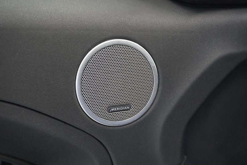 Land Rover Range Rover Evoque 2,2 SD4 DYNAMIC 4WD AUT. - fotka 13 z 31