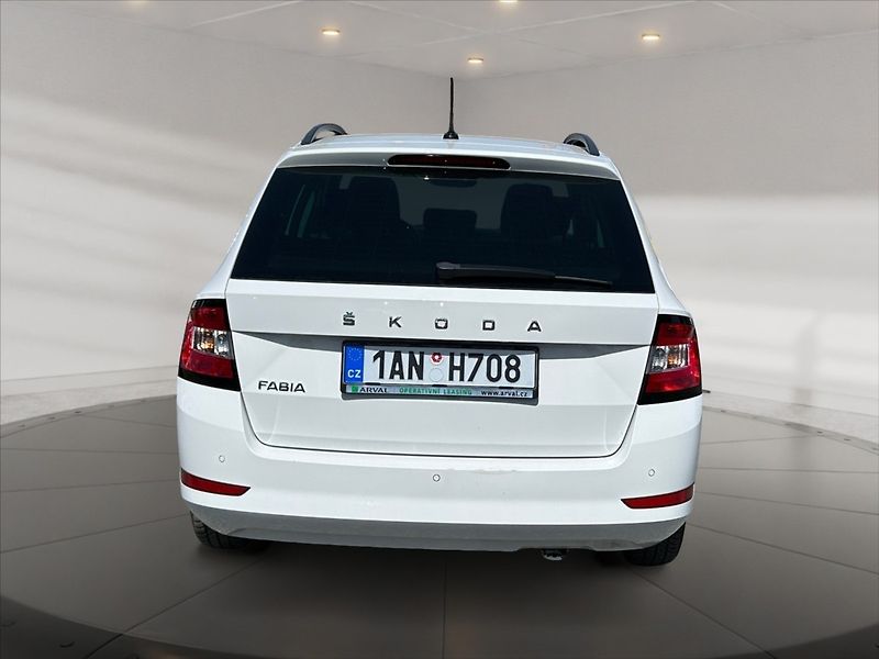 Škoda Fabia 1,0 TSI 70 Ambition - fotka 5 z 11