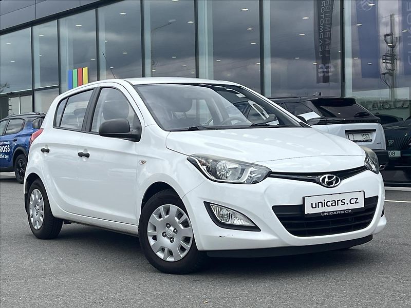 Hyundai i20 1,2 i  Family Space - fotka 3 z 21