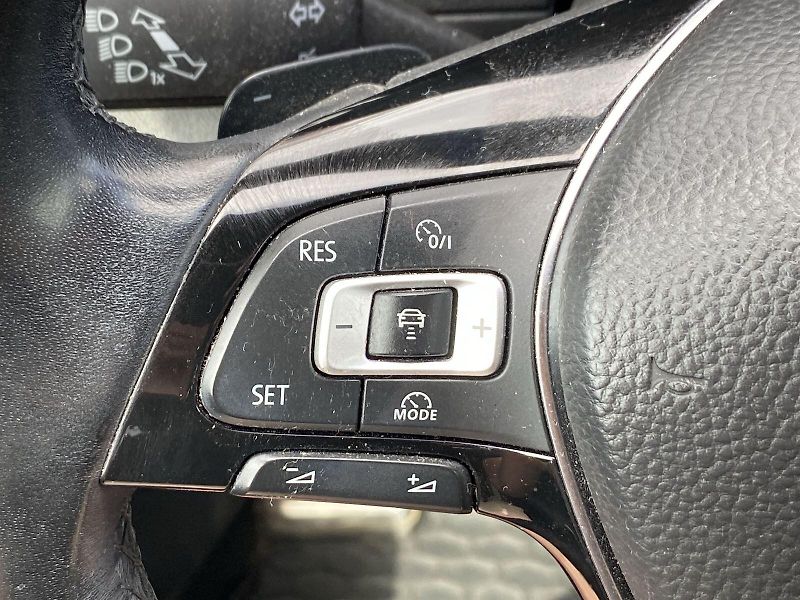 Volkswagen T-Roc (2018) 2.0 TDI 4Motion DSG - fotka 11 z 25