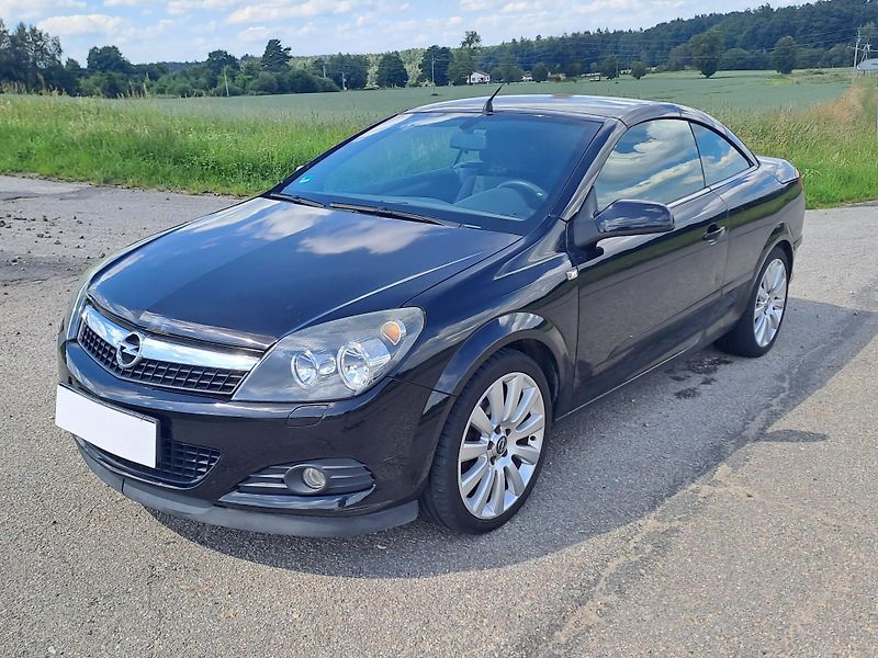 Opel Astra 1.8 KABRIO - fotka 3 z 24