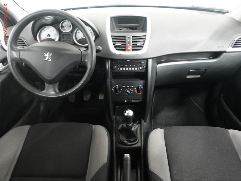 Peugeot 207 (2009) 1.6i, AC - fotka 8 z 21