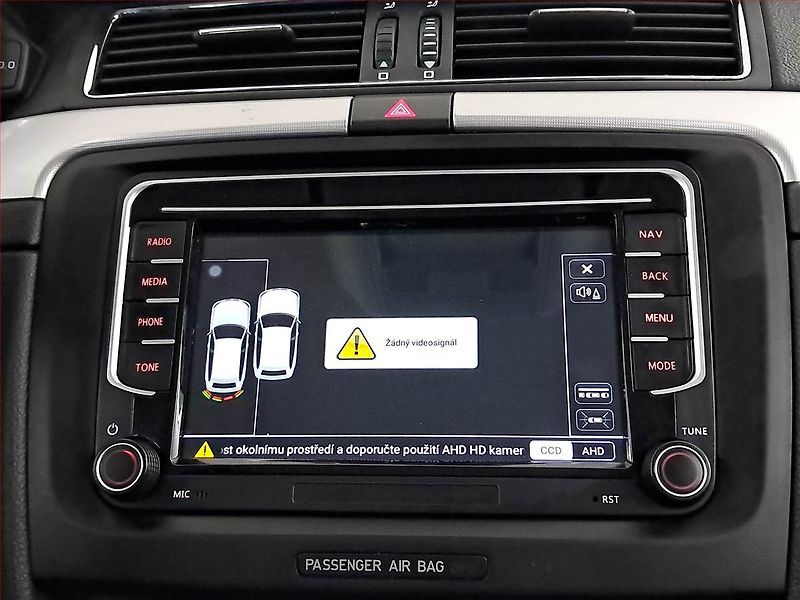 Škoda Superb (2010) 2.0 TDI, Tempomat - fotka 16 z 17