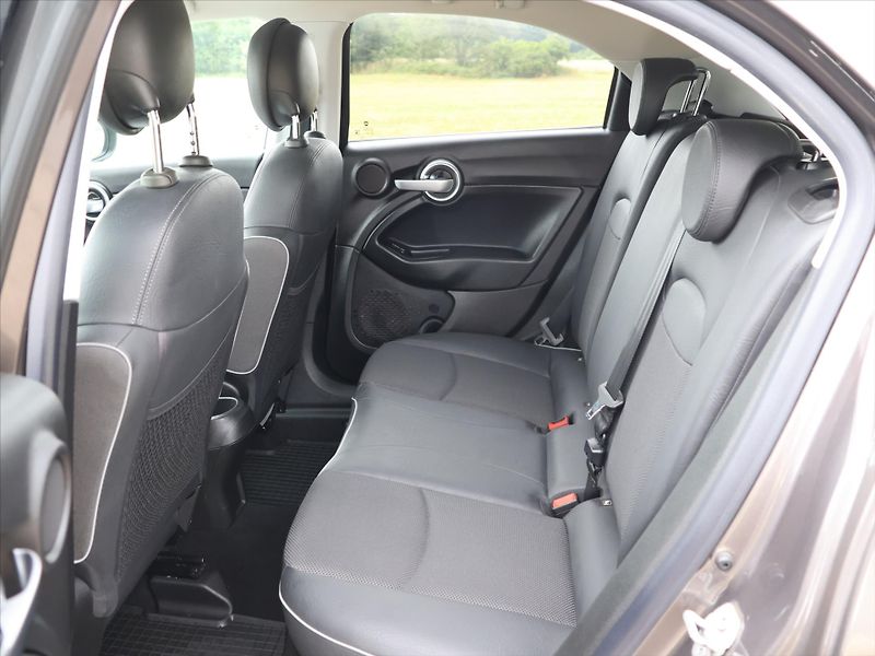 Fiat 500X 2,0 MJet 103kW 4x4 Aut.klima - fotka 14 z 35