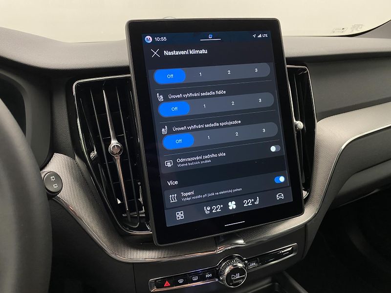 Volvo XC60 T8 AWD BLACK EDITION RECHARGE  - fotka 30 z 47