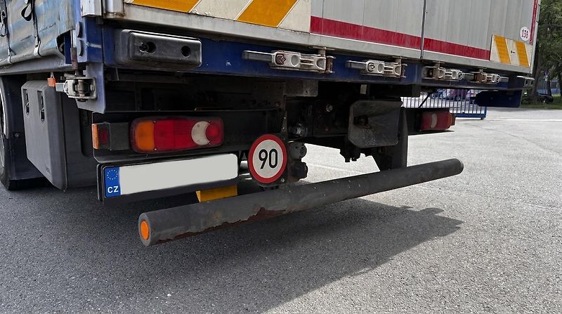 Iveco Eurocargo (2016) 6,7l, shrnovačka, nízký nájez - fotka 5 z 12
