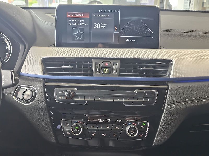 BMW X2 sDrive18i - fotka 20 z 24