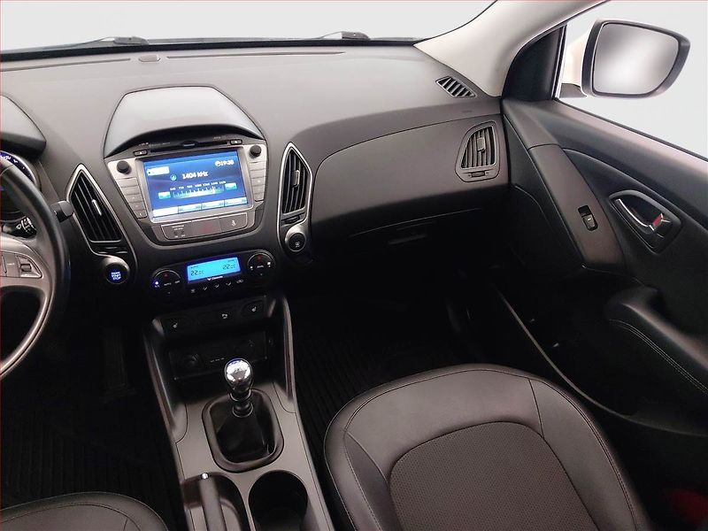 Hyundai ix35 (2014) 1.6 GDI, Serv.kniha, Kůže - fotka 8 z 17