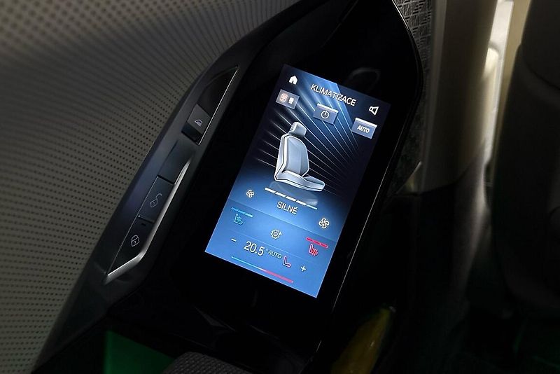 BMW i7 xDrive60 - fotka 21 z 27