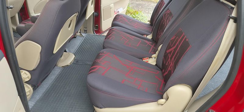 Seat Alhambra (2009) - fotka 16 z 24