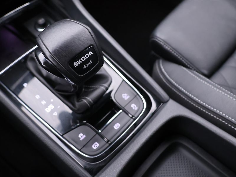 Škoda Kodiaq 2,0 TDI DSG 4x4 Sportline DPH - fotka 29 z 39