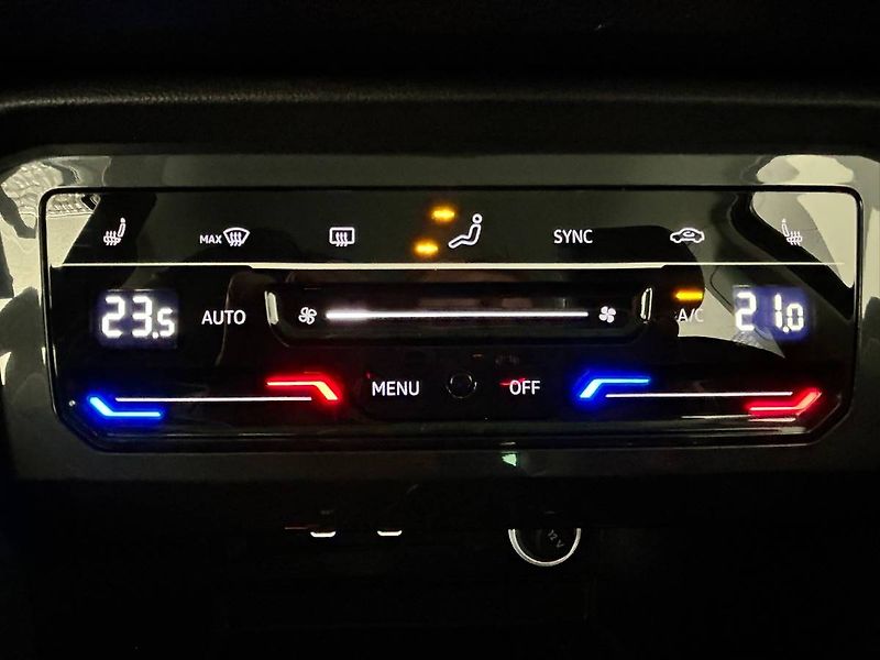 Volkswagen Tiguan (2022) 1.5 TSI 110kW záruka LED manuá - fotka 16 z 30