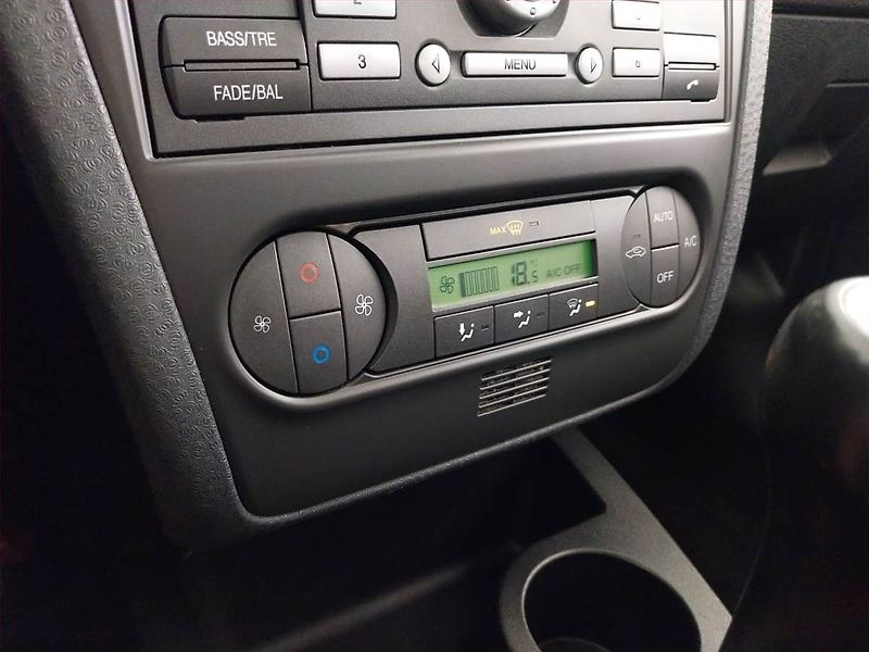 Ford Fusion (2010) 1.4, po STK, Tažné, rezervace - fotka 13 z 17