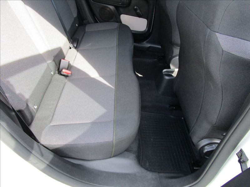 Citroën C3 1.2 PureTech 83 S&S Feel, 1. m - fotka 21 z 36