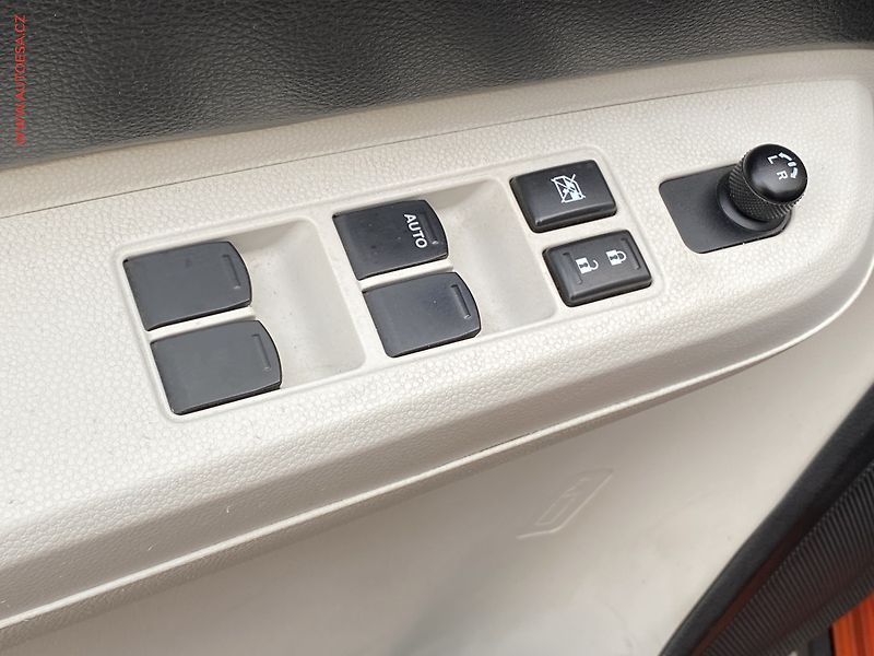 Suzuki Ignis (2018) 1.2 i, autoAC - fotka 11 z 18